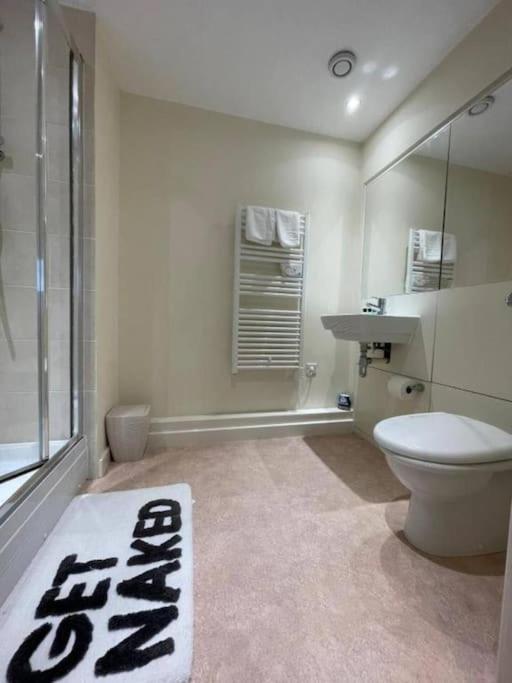 Paramount City Living 105 Swindon Dış mekan fotoğraf